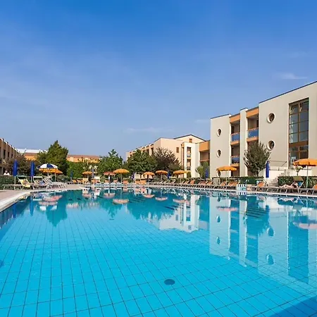 Villa Modern Seaside Flat By The Pool Caorle