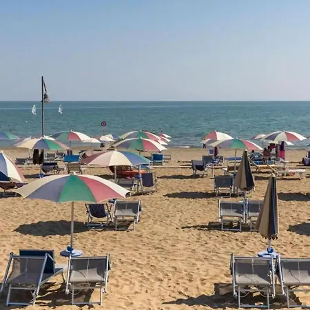 Villa Modern Seaside Flat By The Pool Caorle
