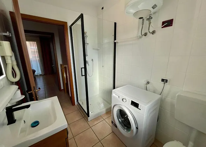 Modern Seaside Flat By The Pool וילה קאורלה