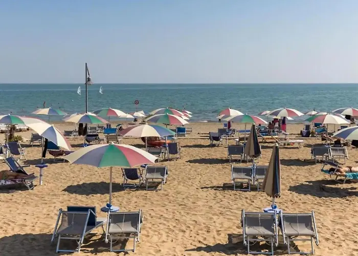 וילה Modern Seaside Flat By The Pool קאורלה