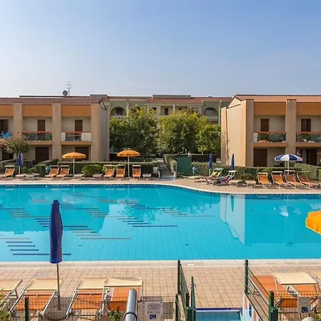 Modern Seaside Flat By The Pool Caorle